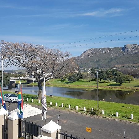 Sunset Boulevard Riverlodge Paarl Exteriör bild